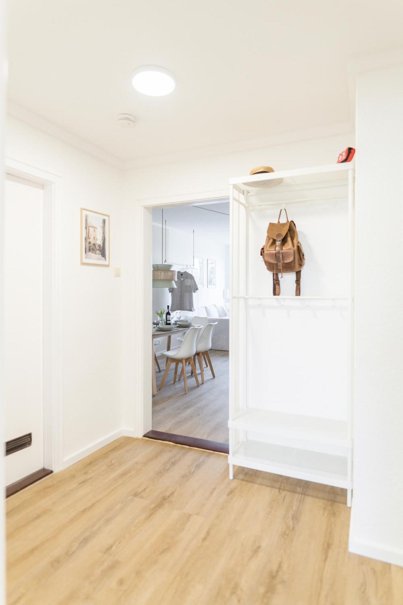 Wolfsburg Innenstadt - Happyhome - Direkt In Der Porschestrasse, 5 Personen & Kind, 3 Zimmer Exterior photo