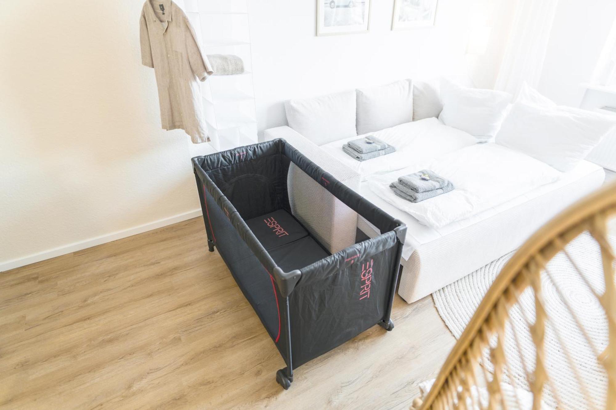 Wolfsburg Innenstadt - Happyhome - Direkt In Der Porschestrasse, 5 Personen & Kind, 3 Zimmer Exterior photo